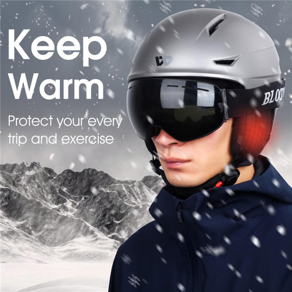 Sports Helmets PC Shell Ski Helmet Breathable Adjustable Head Circumference Anti Collision Cycling Helmet for Men Women